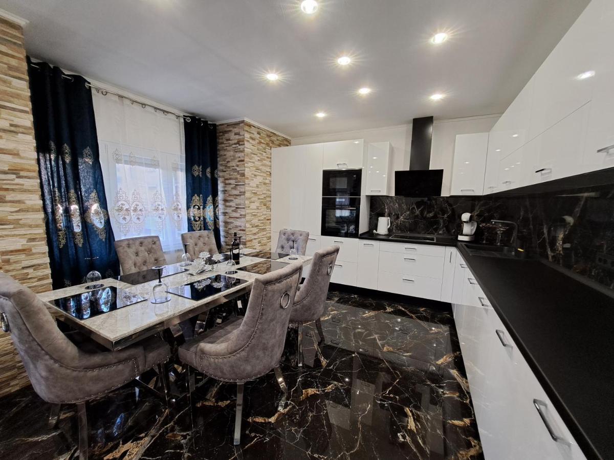 Apartment Monaco Rijeka Eksteriør billede